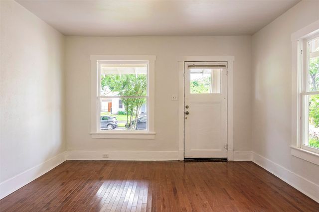 1212 Hawthorne Avenue, Fort Worth, TX 76110