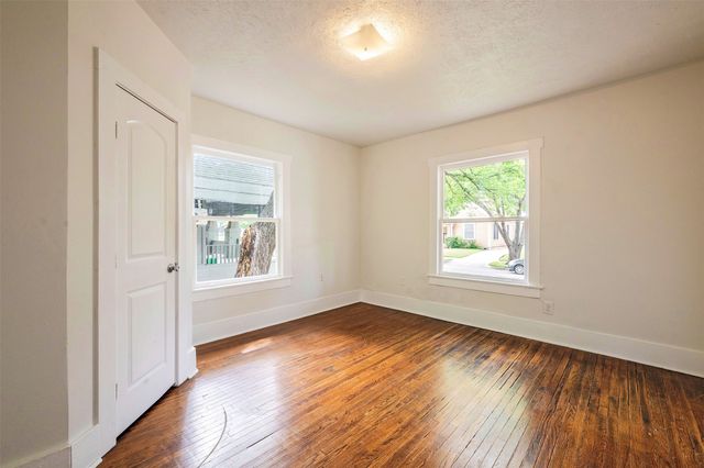 1212 Hawthorne Avenue, Fort Worth, TX 76110