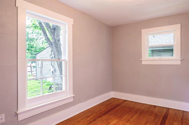 1212 Hawthorne Avenue, Fort Worth, TX 76110