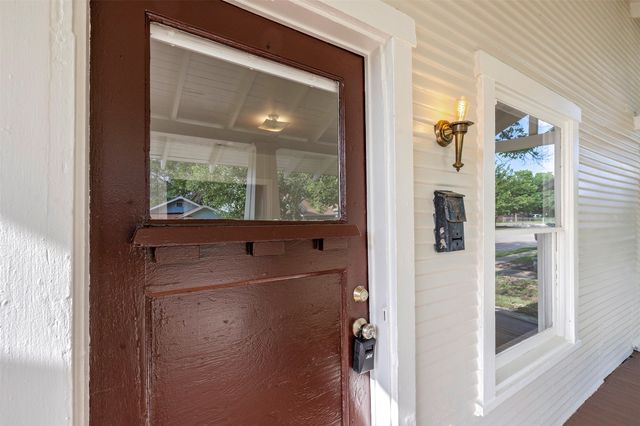 1212 Hawthorne Avenue, Fort Worth, TX 76110