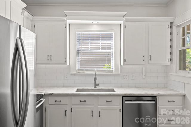 2000 Beverly Drive, Charlotte, NC 28207
