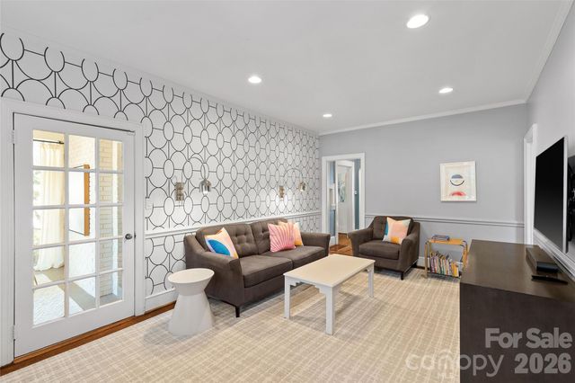 2000 Beverly Drive, Charlotte, NC 28207