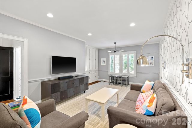 2000 Beverly Drive, Charlotte, NC 28207