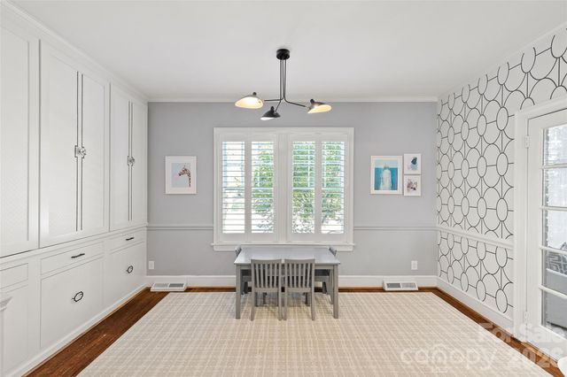 2000 Beverly Drive, Charlotte, NC 28207