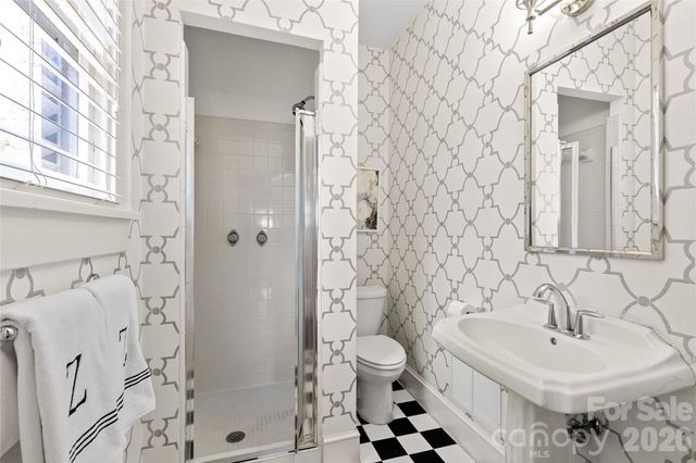 2000 Beverly Drive, Charlotte, NC 28207