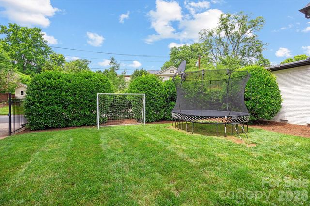 2000 Beverly Drive, Charlotte, NC 28207