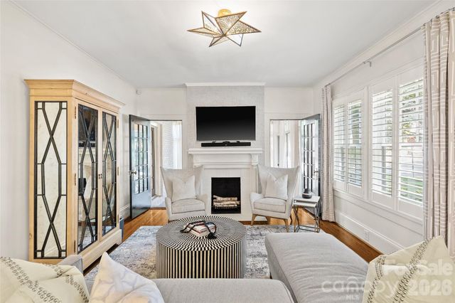 2000 Beverly Drive, Charlotte, NC 28207