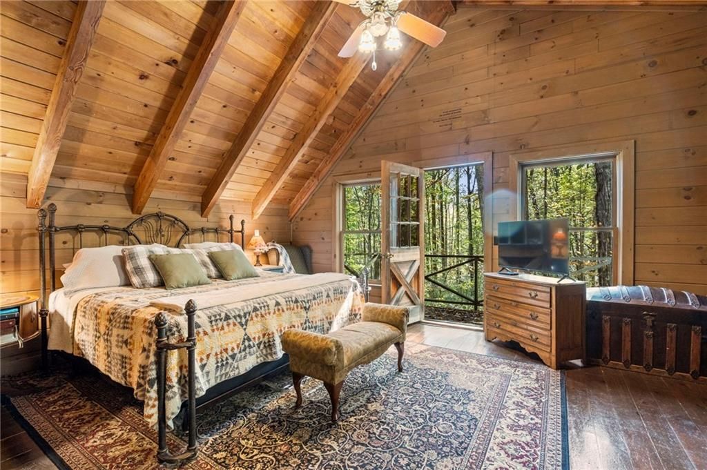 Image 13 of property listing at 7790 Atlanta Newnan Road, Chattahoochee Hills, GA 30268