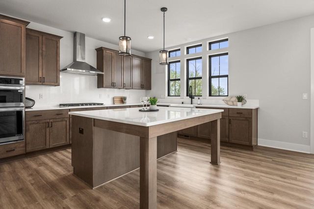 N66W21485 Sagebrush DRIVE, Menomonee Falls, WI 53051