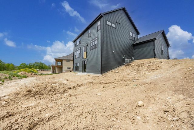 N66W21485 Sagebrush DRIVE, Menomonee Falls, WI 53051