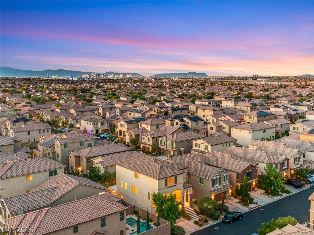7694 Monomoy Bay Avenue, Las Vegas, NV 89179 — photo 2