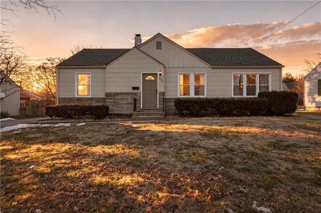 1316 W 29th Terrace S, Independence, MO 64052