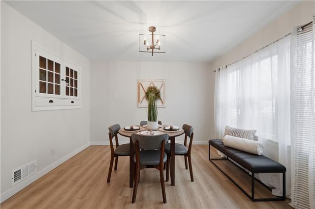 1316 W 29th Terrace S, Independence, MO 64052