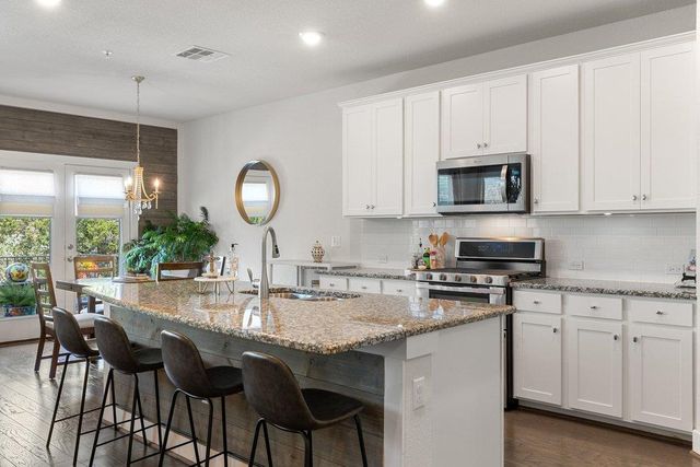 7409 Merrick LN 40, Austin, TX 78745