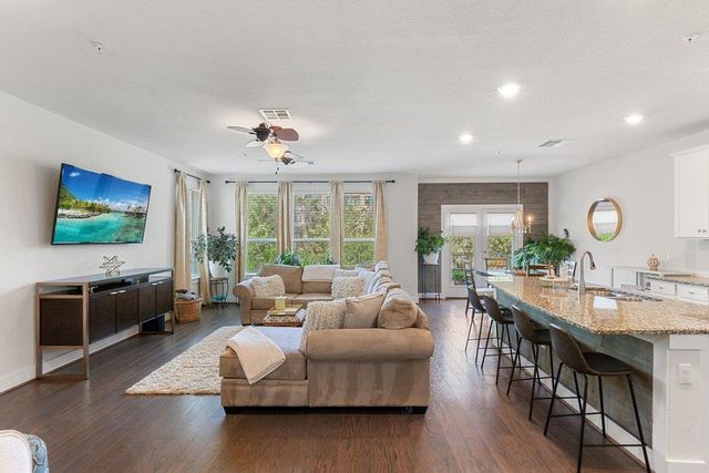 7409 Merrick LN 40, Austin, TX 78745