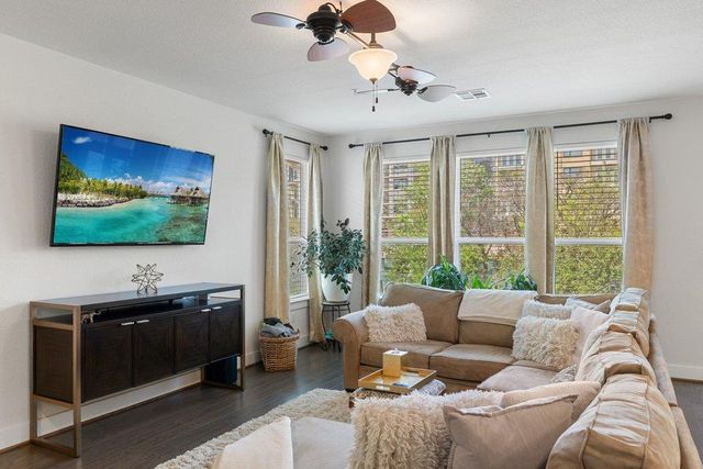 7409 Merrick LN 40, Austin, TX 78745