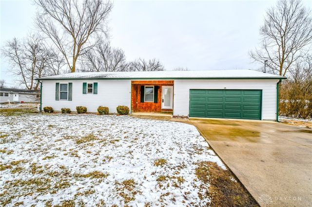 1368 Beach Drive, Medway, OH 45341