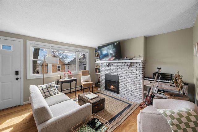 6 Prospect Ct 6, Marblehead, MA 01945