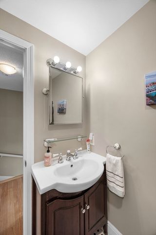 6 Prospect Ct 6, Marblehead, MA 01945