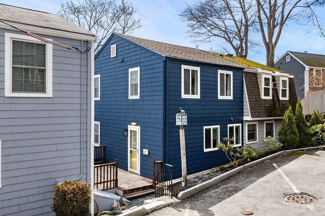 6 Prospect Ct 6, Marblehead, MA 01945