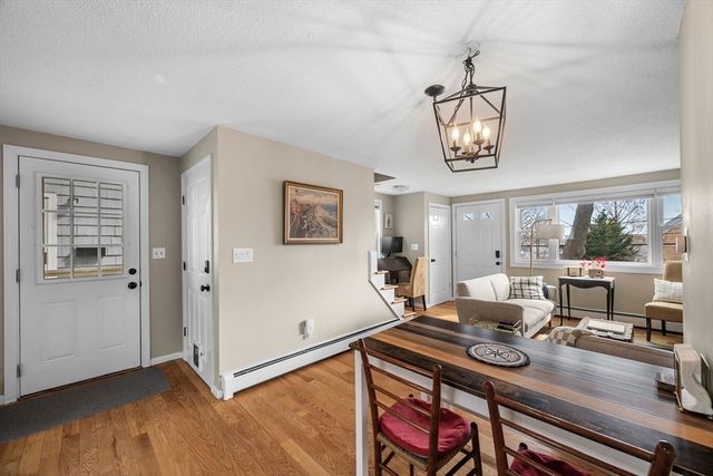 6 Prospect Ct 6, Marblehead, MA 01945