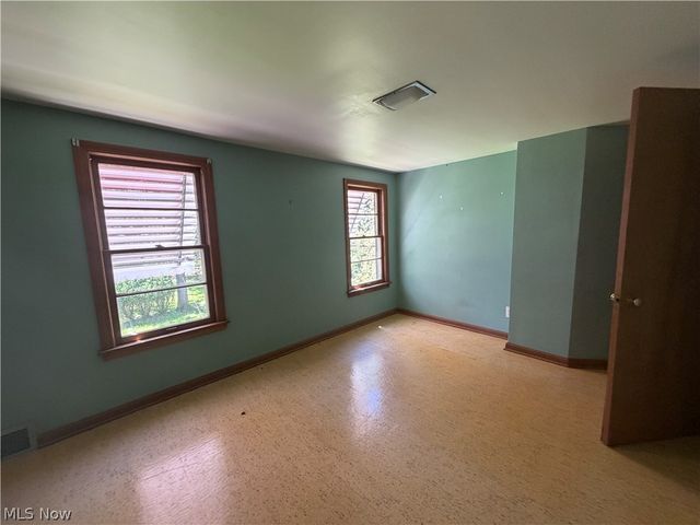 4808 Monticello Boulevard, Richmond Heights, OH 44143
