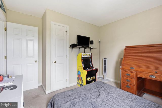 49 HILLDALE DR, Ephrata, PA 17522