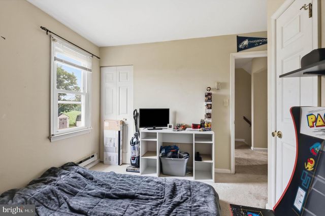 49 HILLDALE DR, Ephrata, PA 17522