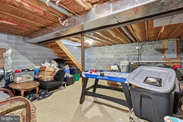 49 HILLDALE DR, Ephrata, PA 17522