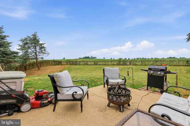 49 HILLDALE DR, Ephrata, PA 17522
