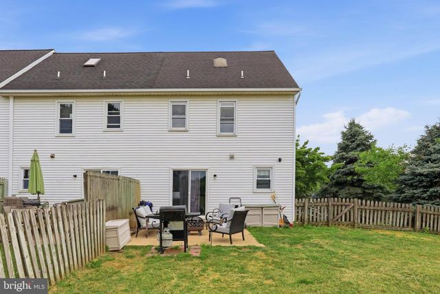 49 HILLDALE DR, Ephrata, PA 17522