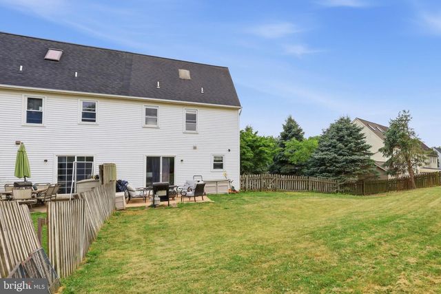 49 HILLDALE DR, Ephrata, PA 17522