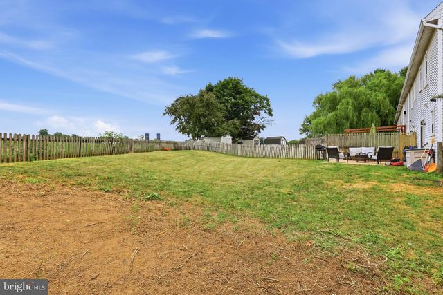 49 HILLDALE DR, Ephrata, PA 17522