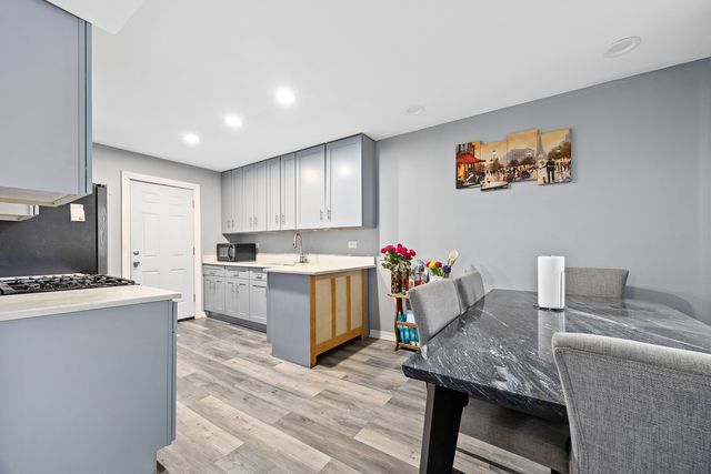 1823 Whaler Lane, Hanover Park, IL 60133