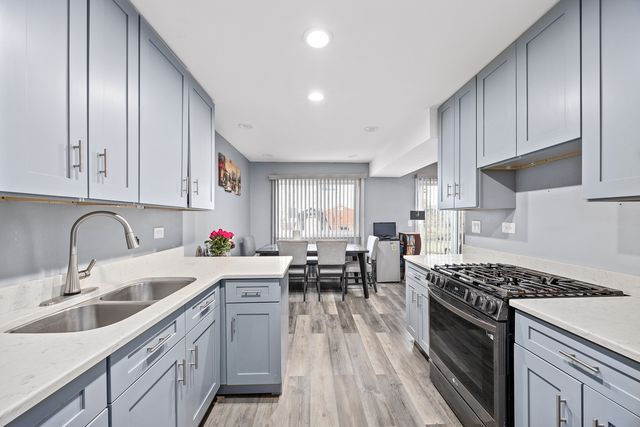 1823 Whaler Lane, Hanover Park, IL 60133