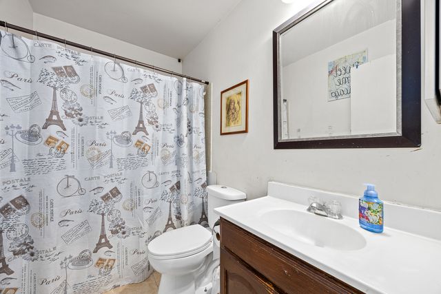 1823 Whaler Lane, Hanover Park, IL 60133