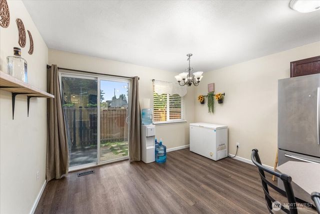 18402 39th Avenue E, Tacoma, WA 98446