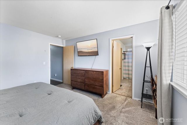 18402 39th Avenue E, Tacoma, WA 98446