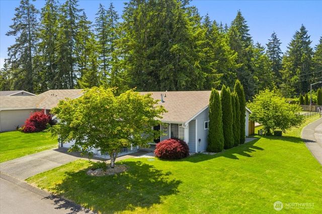 18402 39th Avenue E, Tacoma, WA 98446