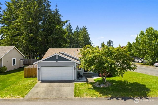 18402 39th Avenue E, Tacoma, WA 98446