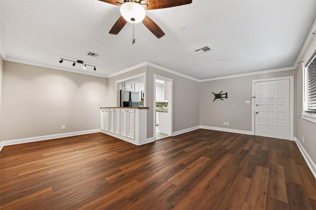4727 Merwin Street A, Houston, TX 77027