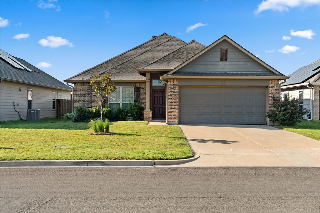 4124 Riata Ranch Road, Waco, TX 76705