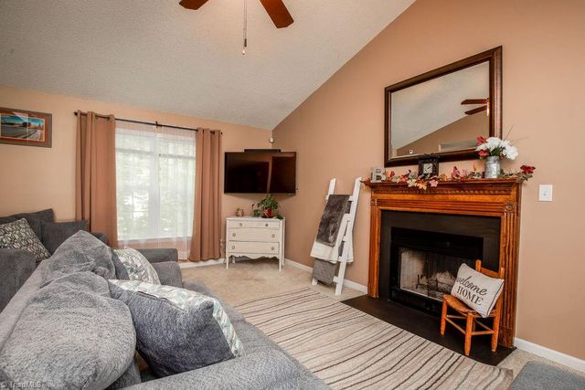 3693 Courtland Circle, Thomasville, NC 27360