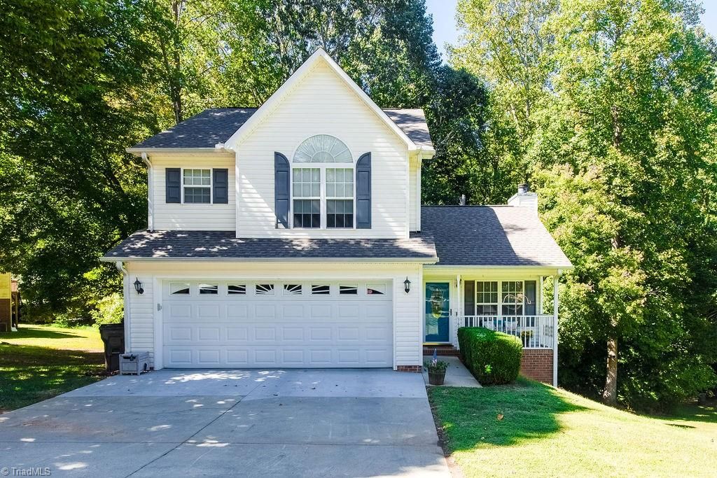 3693 Courtland Circle, Thomasville, NC 27360