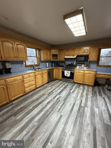 125 HANNA RD, Newburg, PA 17240