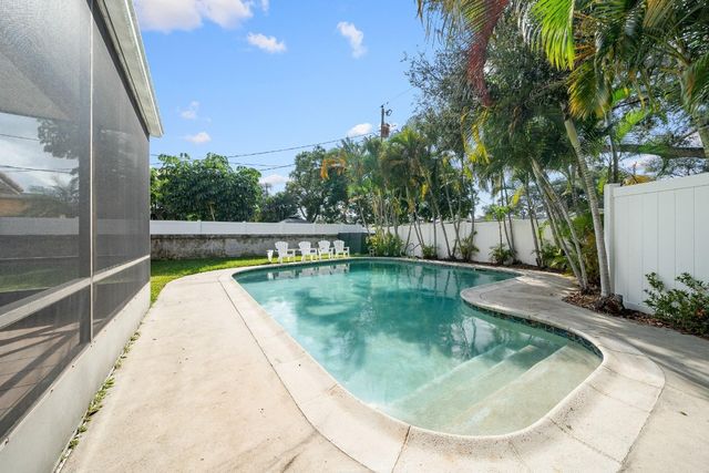 1918 N 39th Avenue, Hollywood, FL 33021