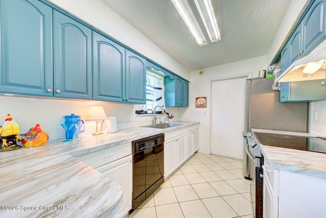 206 San Luis Street SW, Palm Bay, FL 32908