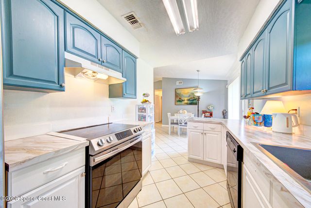 206 San Luis Street SW, Palm Bay, FL 32908