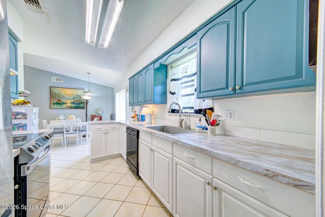 206 San Luis Street SW, Palm Bay, FL 32908