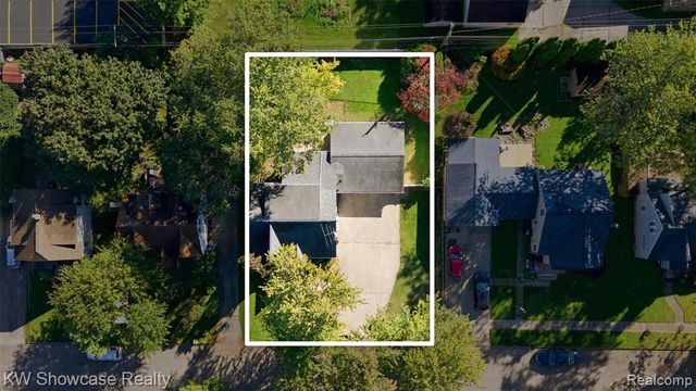 75 Preston Avenue, Waterford, MI 48328